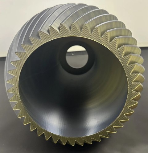 Klosz oświetleniowy 3D Ridged czarno-złoty