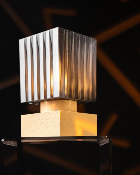 Mini lampa LED 001 - 3 barwy światła i regulacja jasności